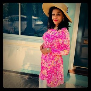 Gorgeous Lily Pulitzer summer dress.